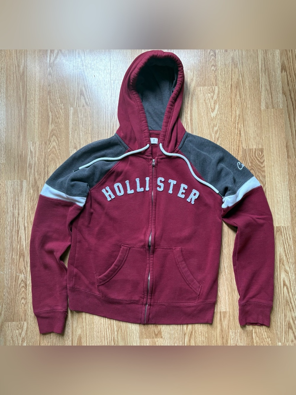 Y2K hollister spellout felt burgundy zip hoodie women size M